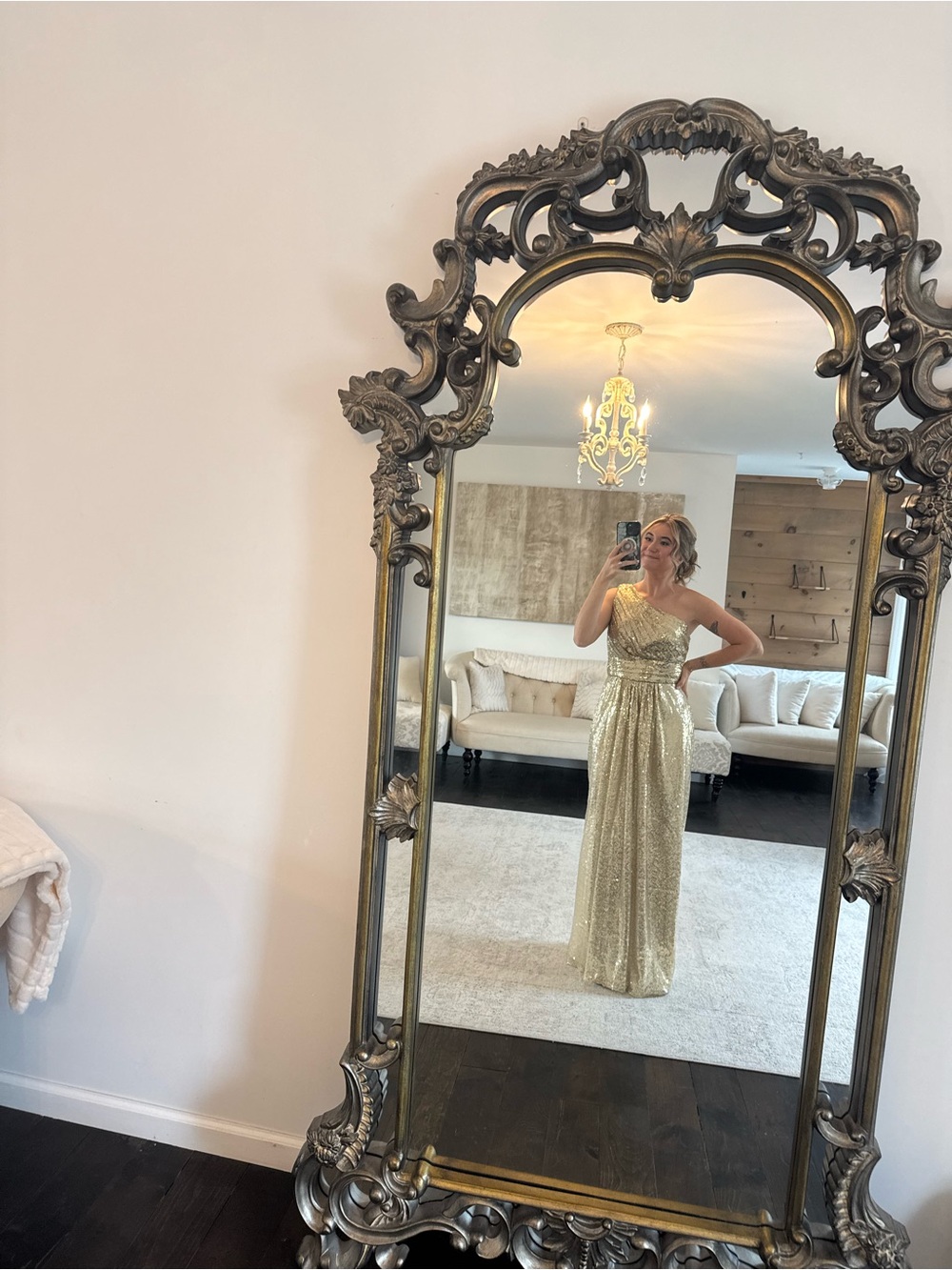 Elegant Gold One-Shoulder Evening Gown
